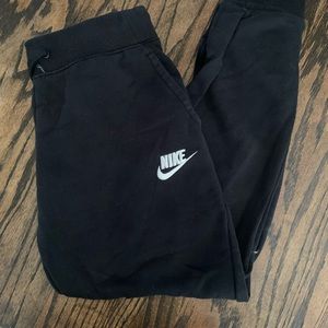 NIKE Sweatpants